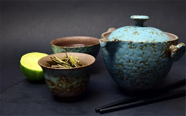 耐寒性常緑ツル植物8選。これで一年中プライバシーを守る！